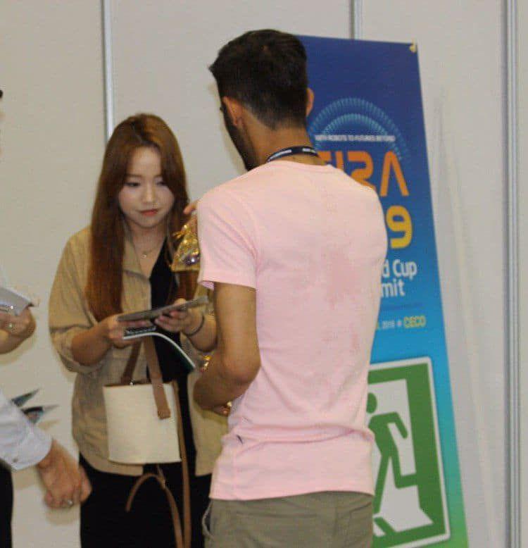 توزیع کمیک استریپ های اسلام کمیکز در مسابقات رباتیک کره جنوبی