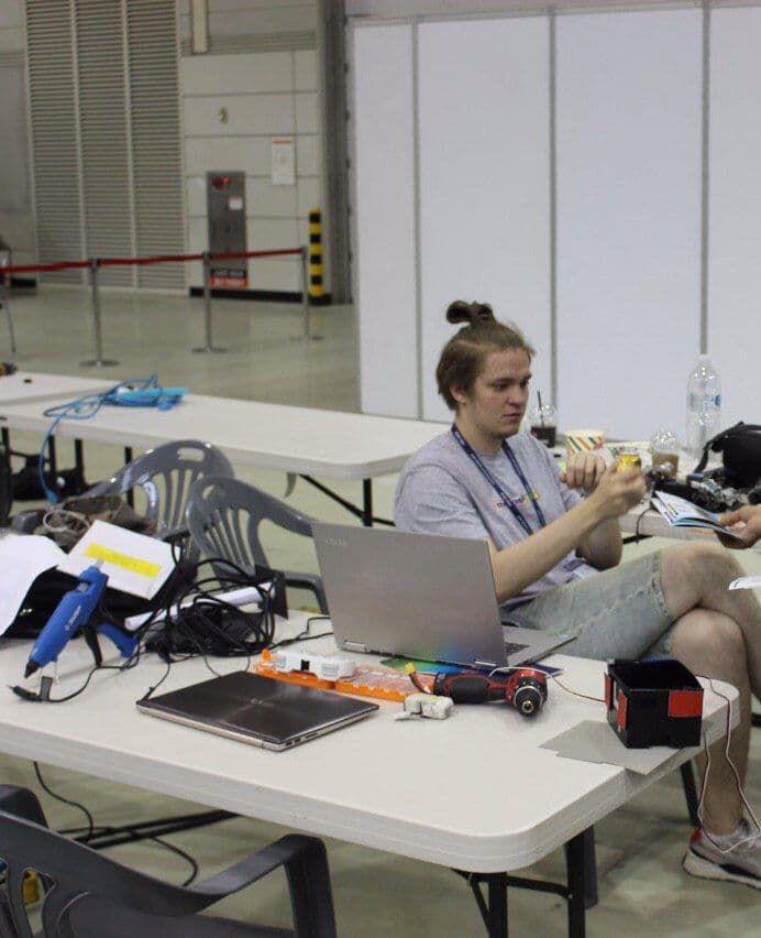 توزیع کمیک استریپ های اسلام کمیکز در مسابقات رباتیک کره جنوبی