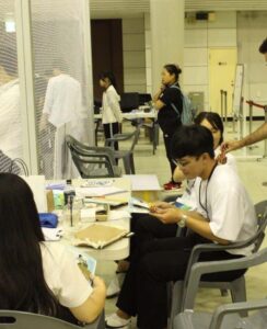 توزیع کمیک استریپ های اسلام کمیکز در مسابقات رباتیک کره جنوبی